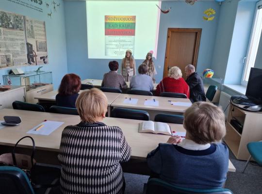 „Paliesk lietuvių kalbą širdimi“