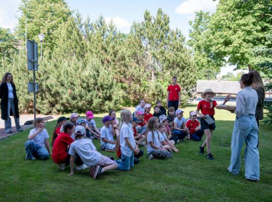 Vaikai atrado cirko magiją vasaros stovykloje „Cirko pasaulis“