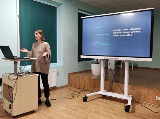 Socialiniai tinklai: kasdienybėje ir bibliotekų veikloje