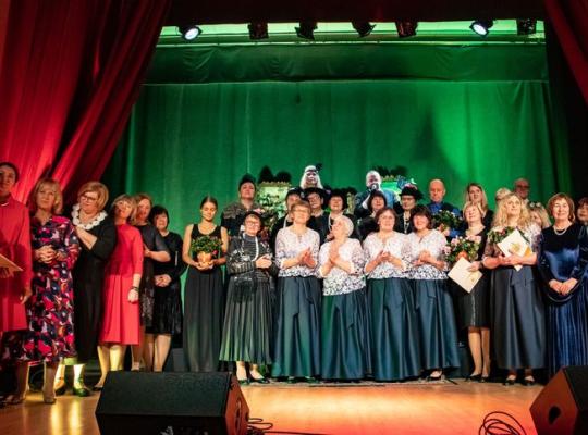 Romantiškų melodijų banga užliejo šeduvius ir svečius