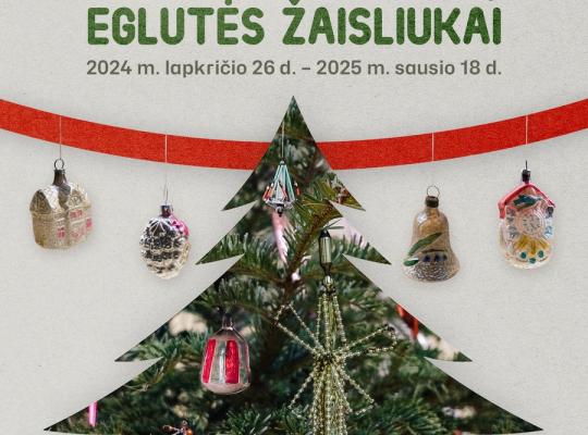 Burbiškio dvare žavi tūkstantis eglutės žaisliukų