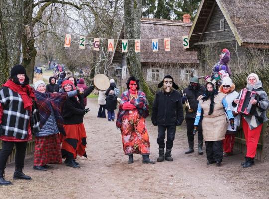 Kleboniškių muziejuje prasiautė linksmos, sočios Užgavėnės