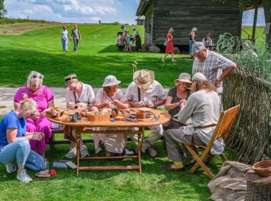 Kleboniškių muziejuje darbavosi ir amatininkai, ir lankytojai