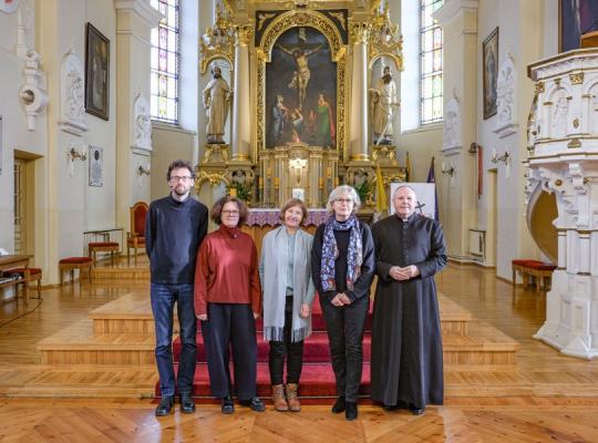 Mokslininkai skaitė paskaitą apie Šeduvos bažnyčios istoriją, relikvijas, vertybes