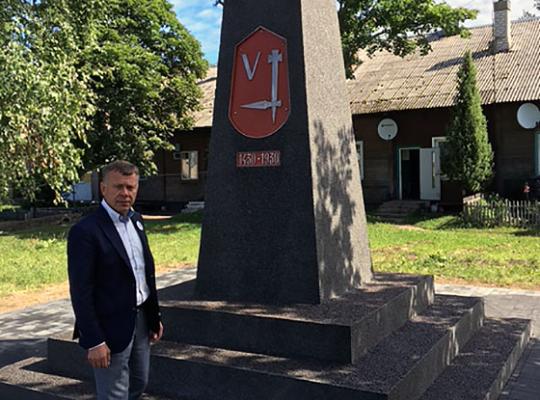 Radviliškio miesto jubiliejui – atnaujintas paminklas Vytautui Didžiajam