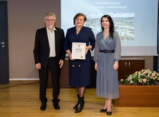 Įvertinti labiausiai 2022 metais nusipelnę visuomenės sveikatos biurų darbuotojai