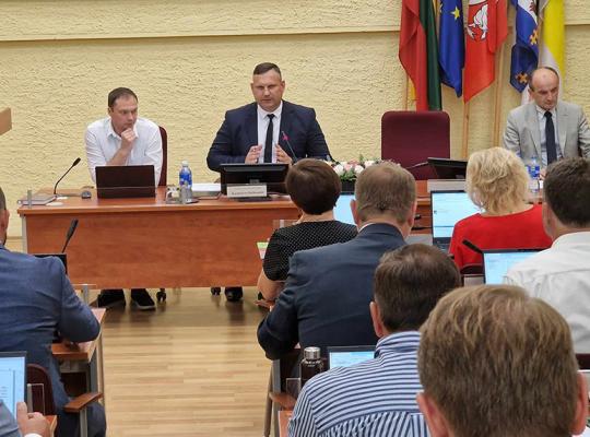 Rajono politikai nusprendė vaikų maitinimą grąžinti į mokyklų rankas