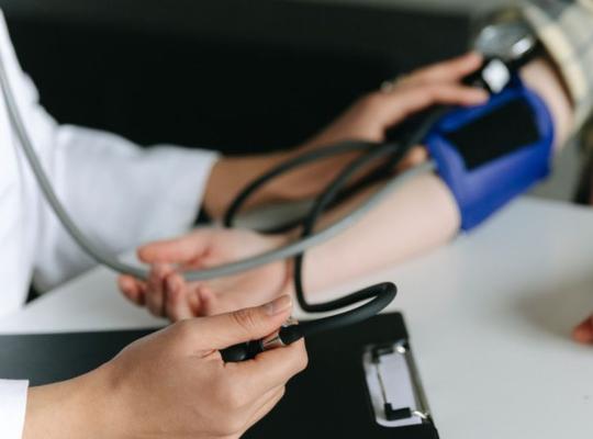 Radviliškio medikai pas pacientus į namus važiuos elektromobiliu su nauja įranga