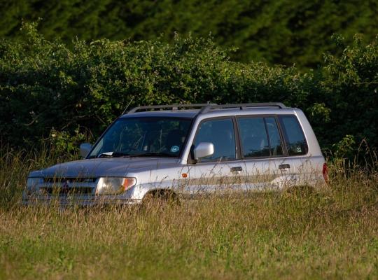 Mažėja likimo valiai paliktų, naudojimui netinkamų, transporto priemonių bendrojo naudojimo erdvėse