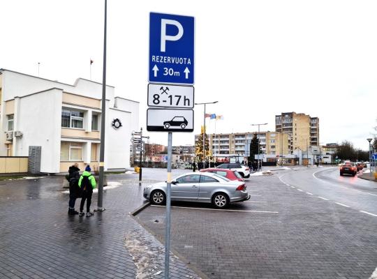 Meras užsimojo panaikinti dar vieną valdžios privilegiją: aikštelę atvers visiems