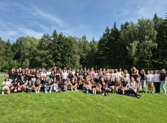 „Judinam vasarą VIII“ subūrė Radviliškio ir Pakruojo rajonų jaunimą