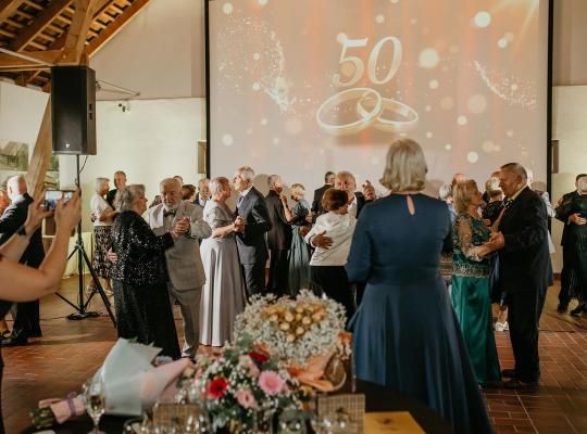 Istorija, kurią verta švęsti: Burbiškio dvare atšoktos auksinės ir deimantinės vestuvės