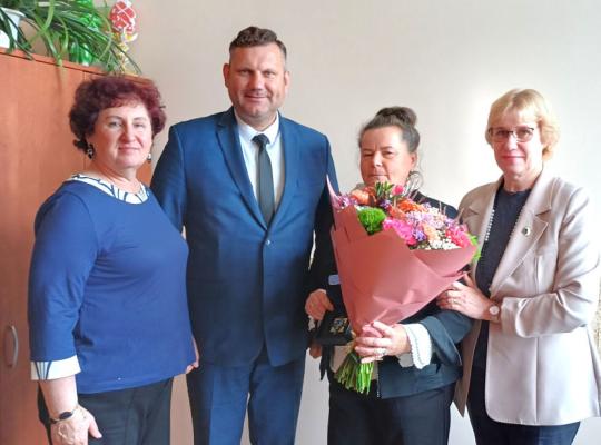Už ilgametį darbą padėkota Grinkiškio seniūnijos specialistei Daliai Kšanienei