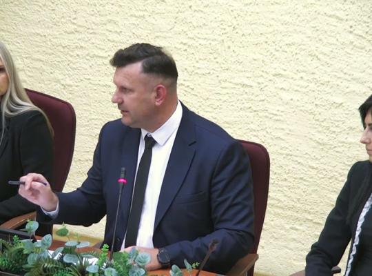 Verslo liudijimai nebrangs: išlieka ir lengvata vaikus auginančioms šeimoms
