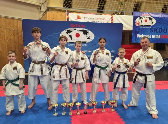 Jaunųjų sportininkų pasiekimai Europos karatė čempionate