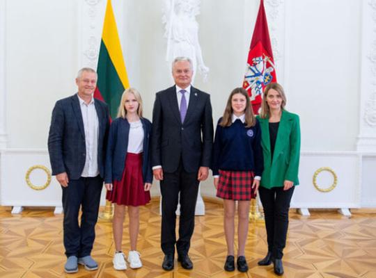 V. Kudirkos progimnazijos atstovai LR Prezidentūroje