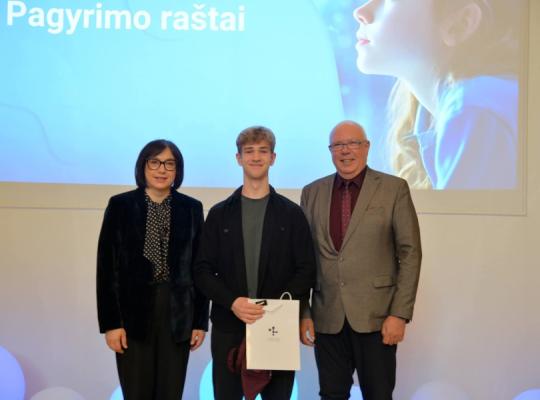 Lizdeikietis abiturientas  Ignas Ereminas – jaunųjų tyrėjų gretose 