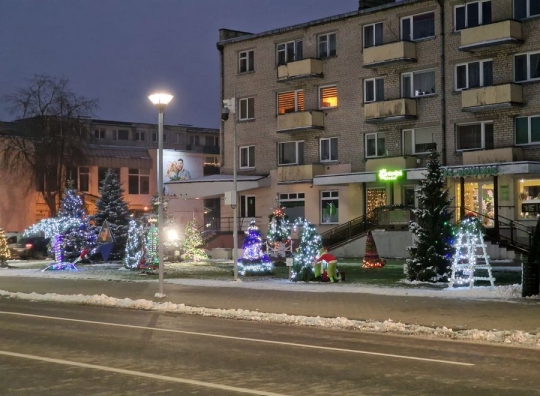 Kalėdinių eglučių alėja