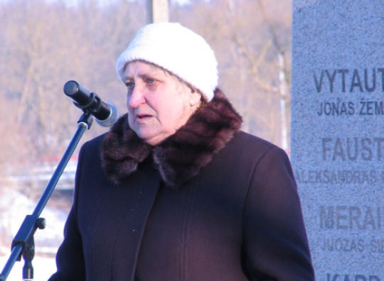 Prisiminimais pasidalijo sodybos šeimininkė Julijona Mikniūtė -Petrėtienė